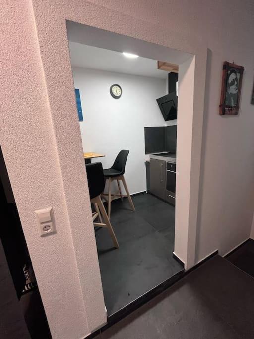 Kleine Wohnung Im - Konzept Flieger - 2 Stockwerke 泰特南 外观 照片