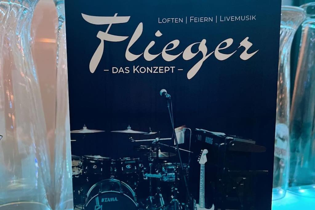 Kleine Wohnung Im - Konzept Flieger - 2 Stockwerke 泰特南 外观 照片